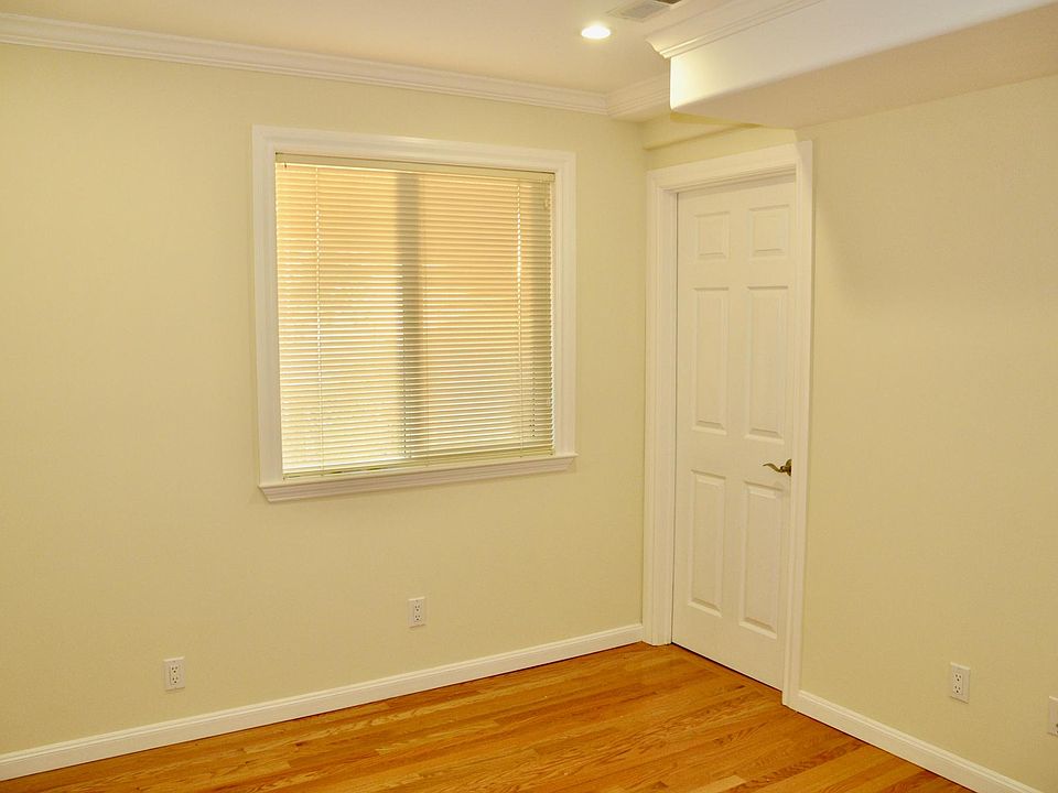 1st image of 1619 18th Ave #B