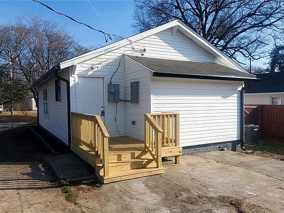 5th image of 2814 Triangle Lake Rd