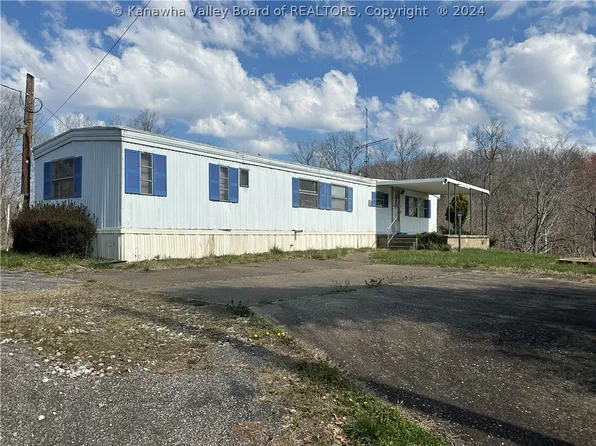 478 Bud Chatten Rd, Leon, WV 25123