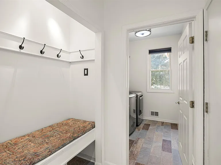 24084 Westmont Dr — Photo 16