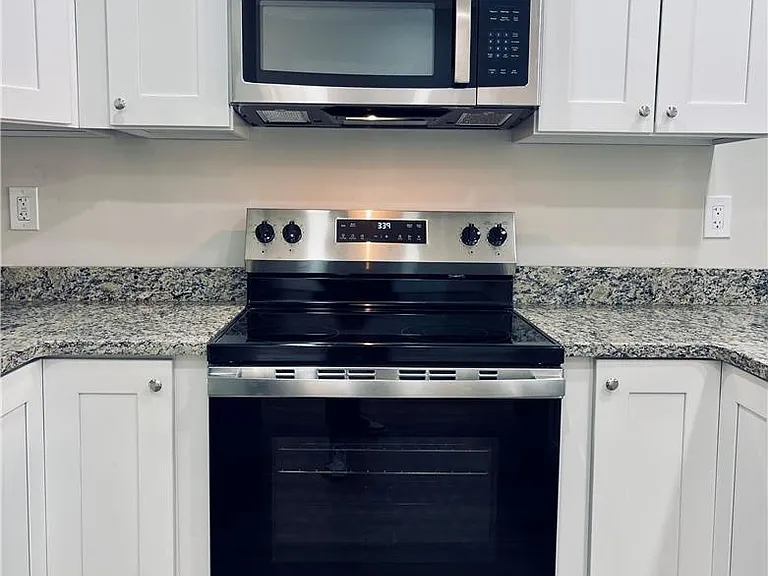 314 Barber St #35 — Photo 10