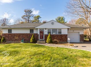 1598 N Thompson Dr, Bay Shore, NY