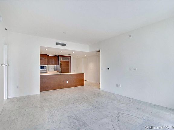 5th image of 475 Brickell Ave APT 3713