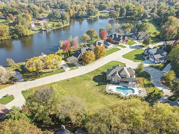 3rd image of 111 Sherwood Dr