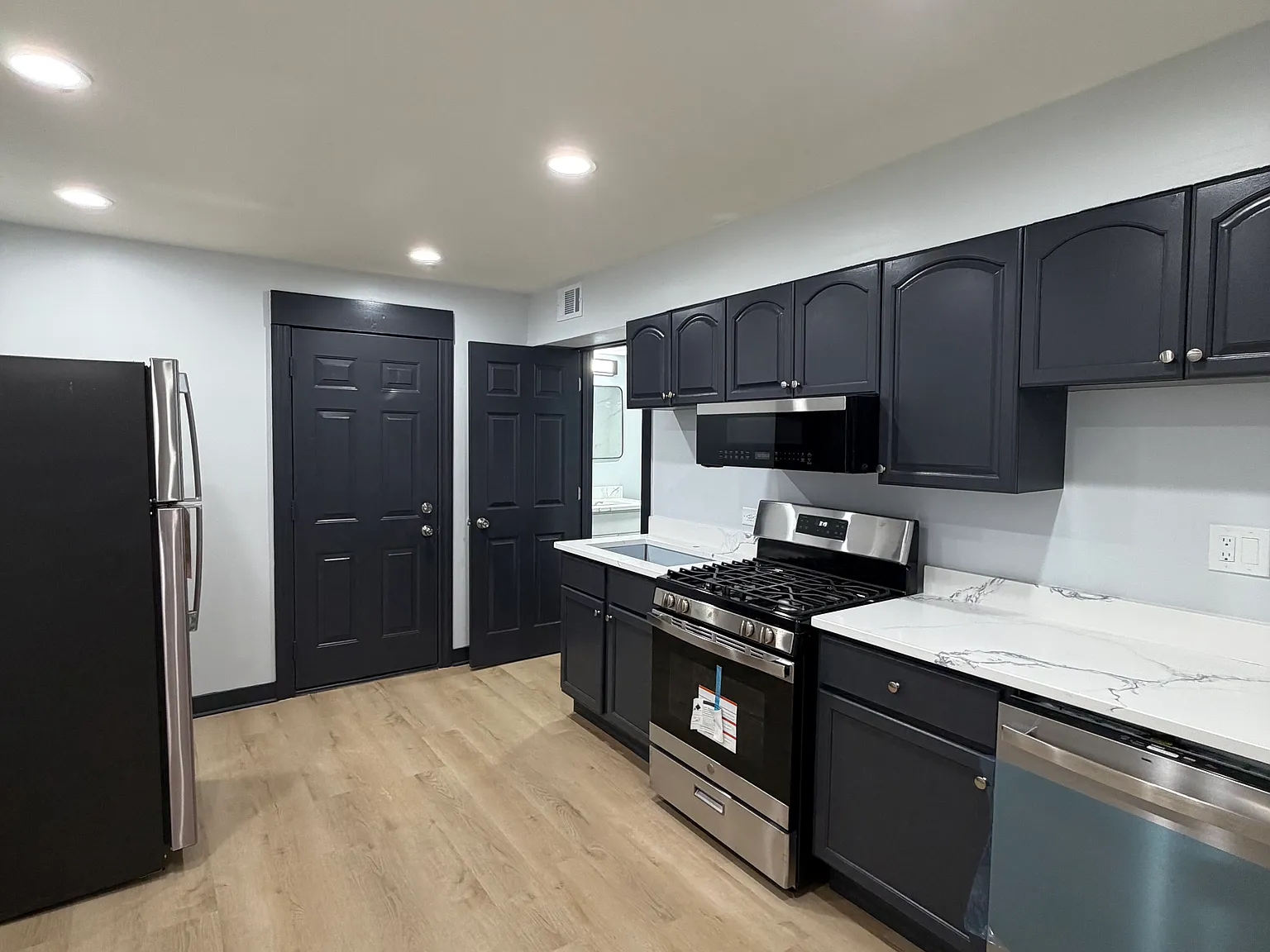 2 bed, 750 sqft, $2,295 — Photo 1