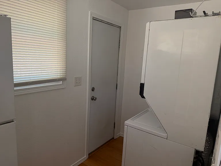 1217 S Durango St — Photo 12