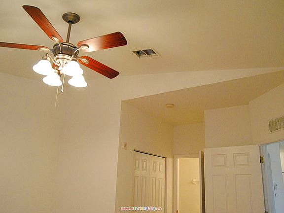 3rd image of 4133 Bellasol Cir APT 325