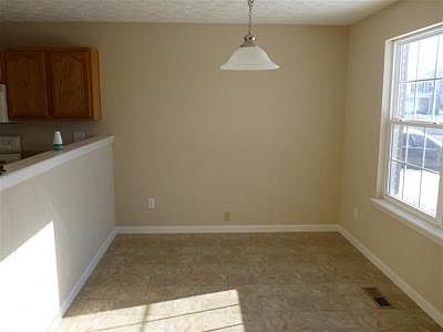 5th image of 117 Cabernet Dr