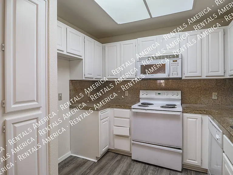11375 E Sahuaro Dr #1070 — Photo 13