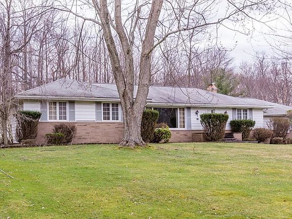 2nd image of 28940 Hidden Valley Dr