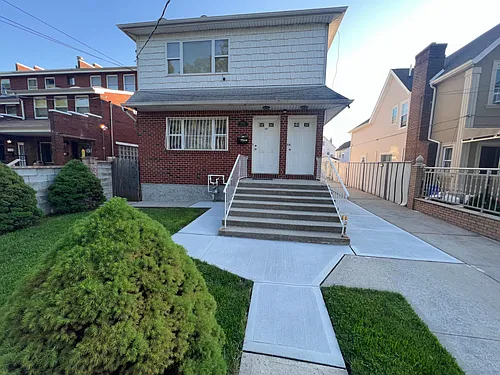 2424A Curtis St #2 Photo 1 2424A Curtis St #2 Photo 1