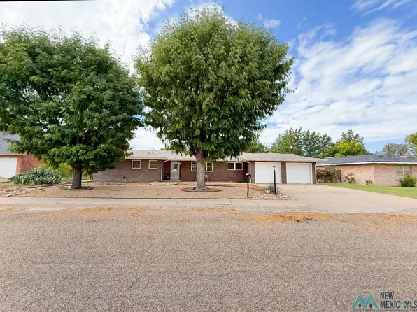 208 Kansas Dr, Portales, NM 88130