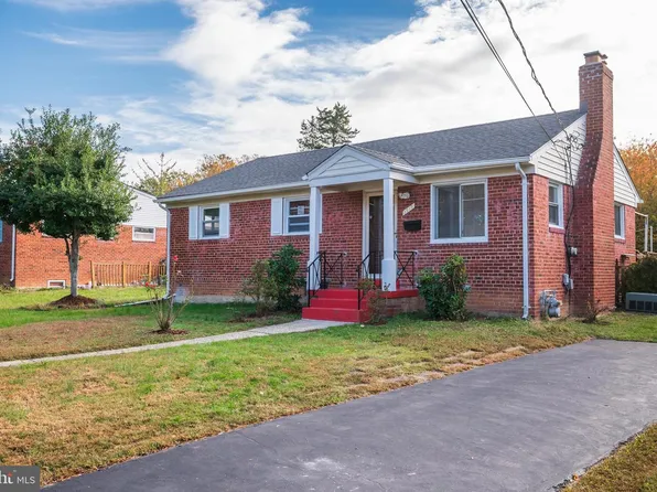 3215 Parkwood Ter, Falls Church, VA 22042