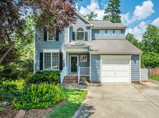 4914 Crofton Springs Ct, Greensboro, NC 27407