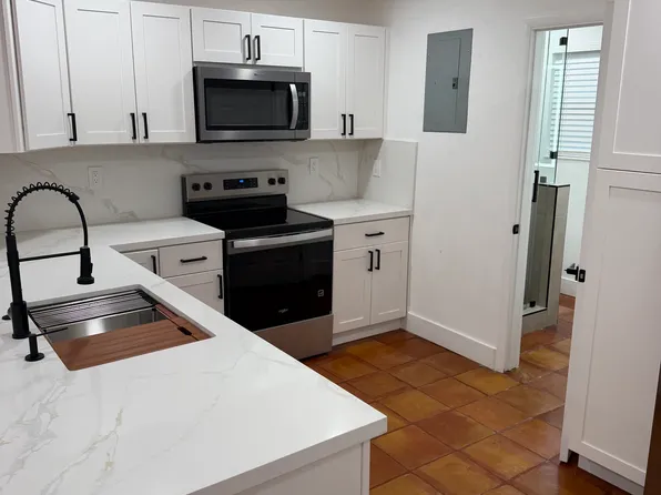 850-852 SW 12th Ct, Fort Lauderdale, FL 33315