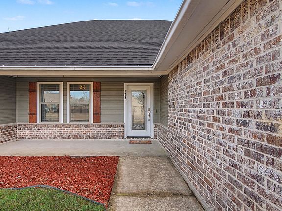 4th image of 173 Bent Tree Loop