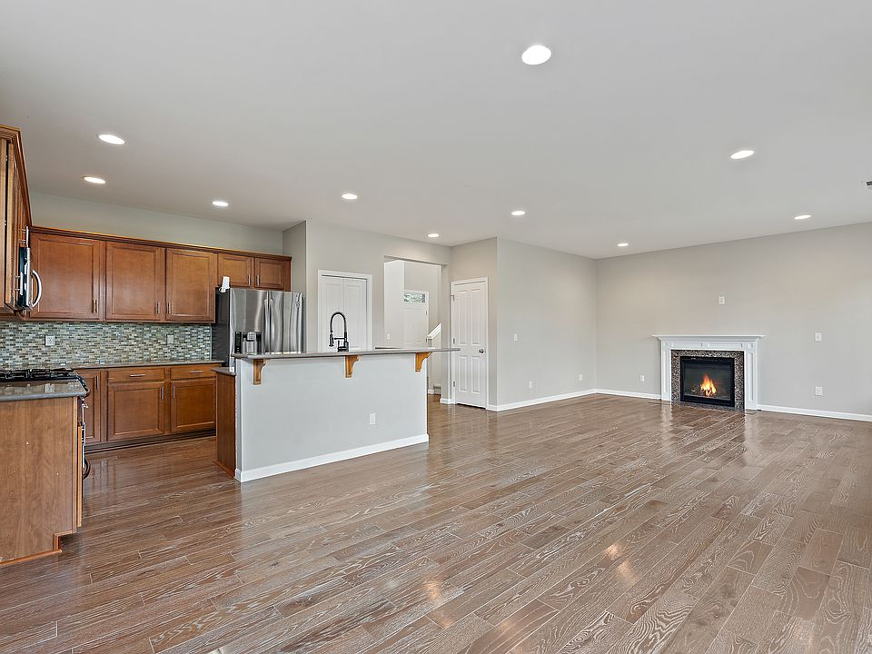 1st image of 7607 12th St SE