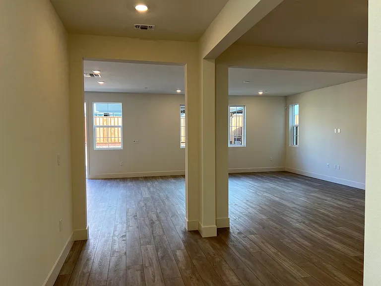 5312 Hinton Dr — Photo 10