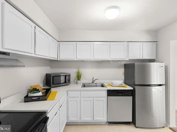 7 Rockford Rd #D012, Wilmington, DE 19806