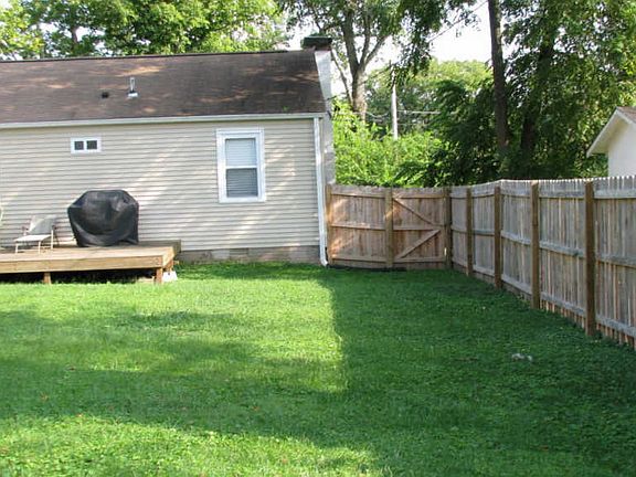 4th image of 211 Colonial Dr