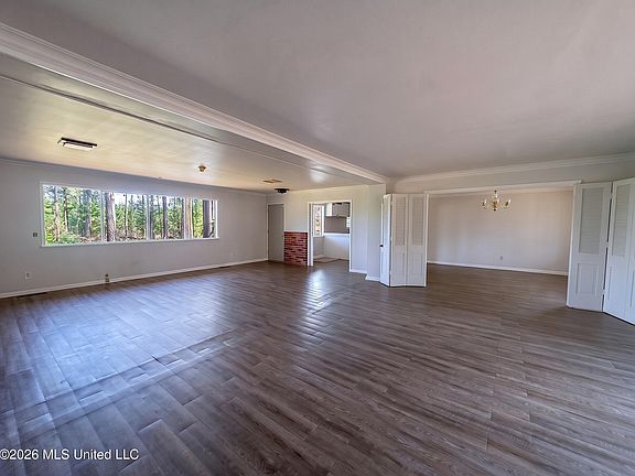 5th image of 5726 Fernwood Dr