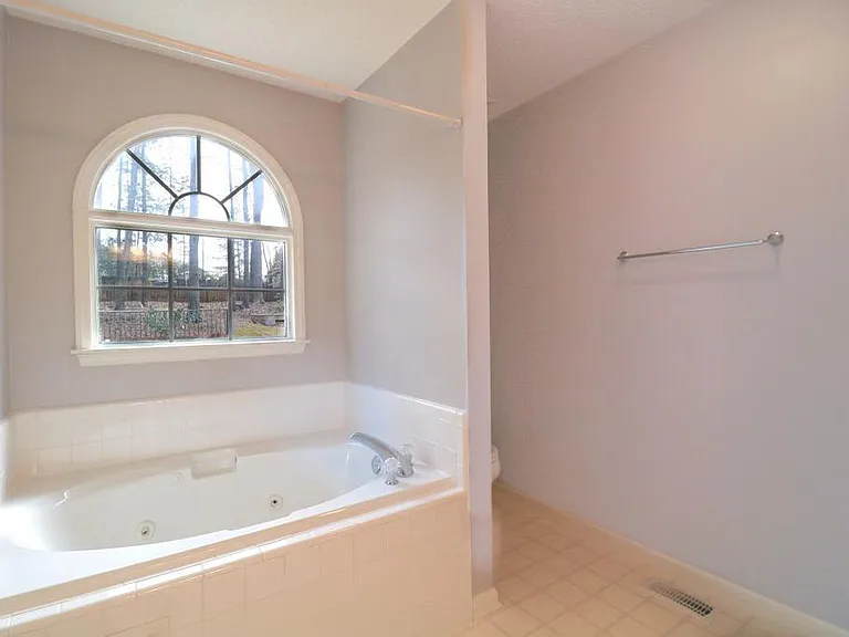 6400 Westborough Dr — Photo 11