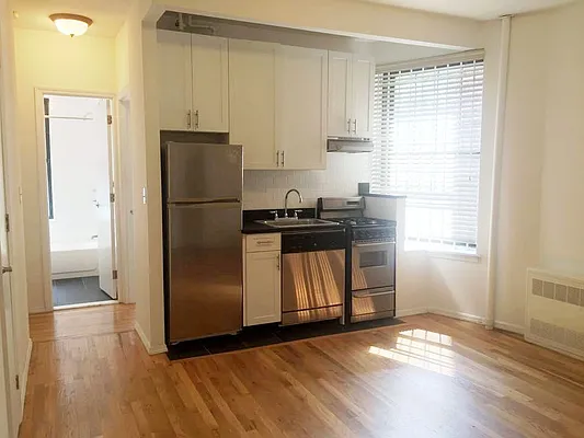 Rented by Waverly Realty Associates | media 7