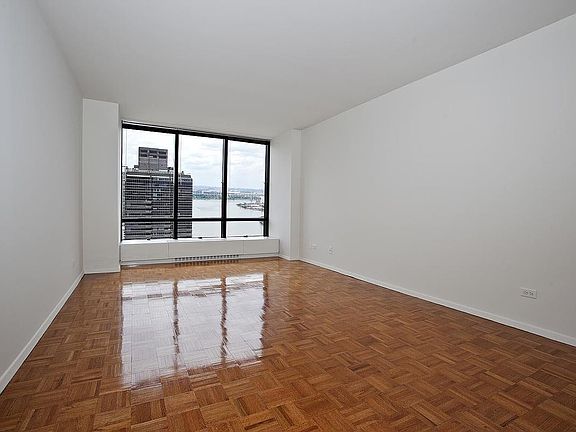 4th image of 525 E 72nd St APT 2G