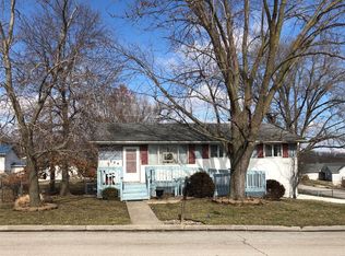 504 Oakview Dr, Palmyra, MO 63461