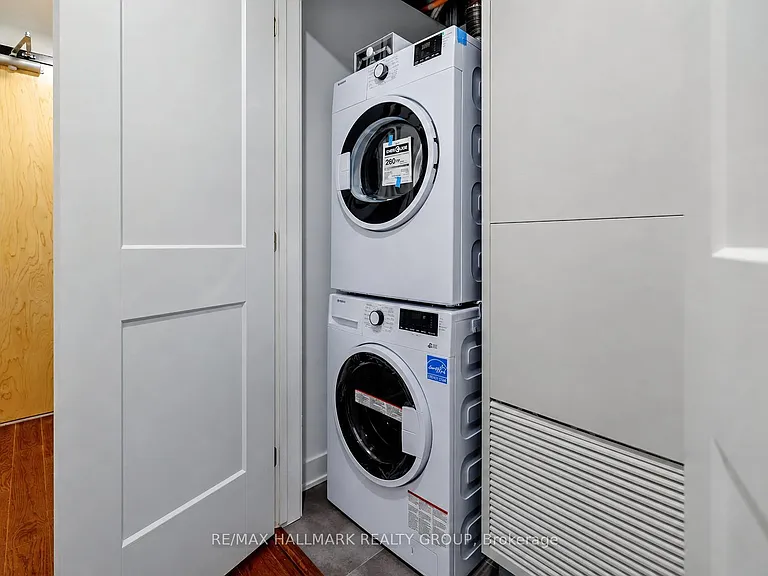 340 Queen St #1502 — Photo 12