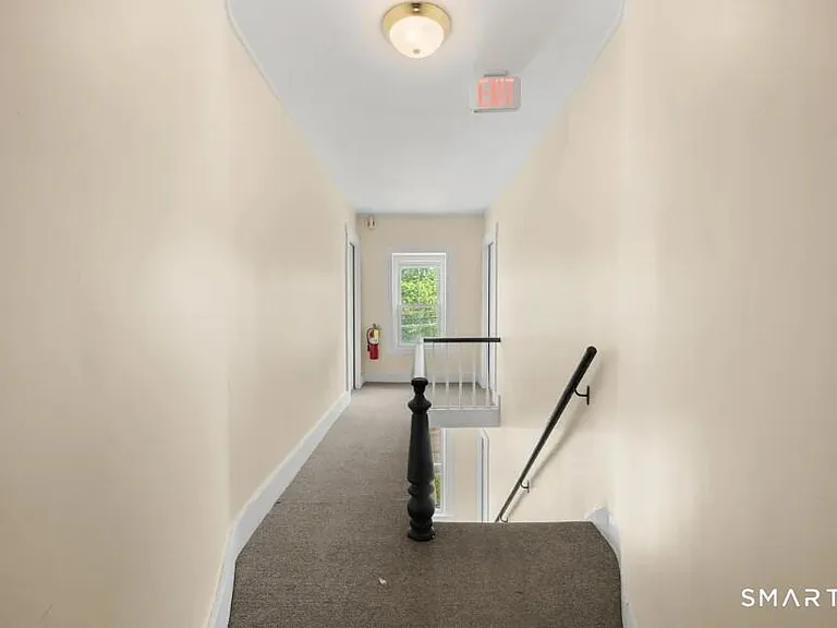 21 Plains Rd — Photo 4