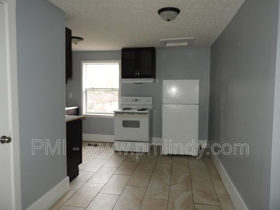 2nd image of 2203 1/2 E New York St