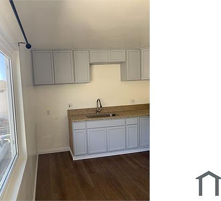 3rd image of 263 W 15th St #5