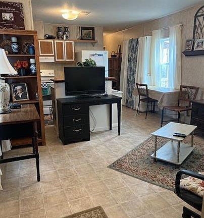 4th image of 1653 County Road 124 #A