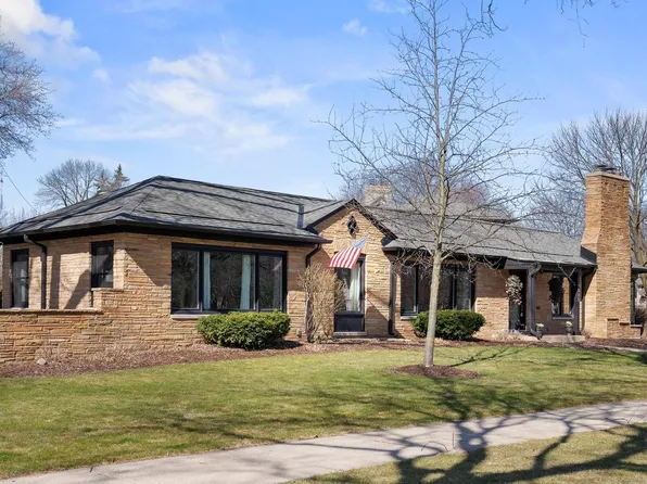 4515 North Lake DRIVE, Whitefish Bay, WI 53211