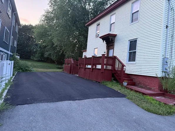 19 Everett St, Dover, NH 03820