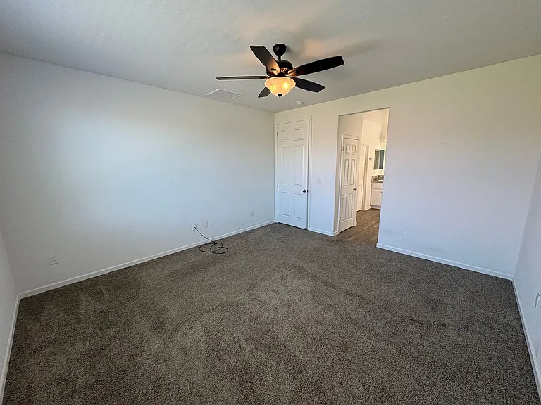 1620 W Porter Ave — Photo 16