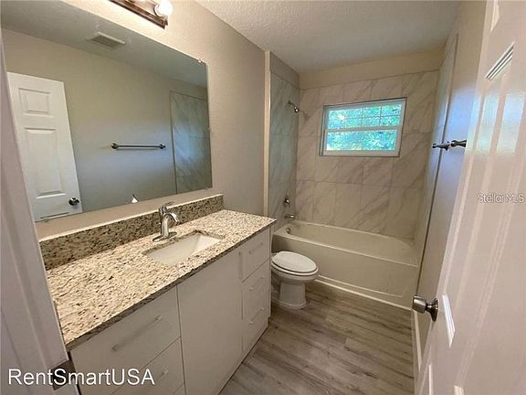5th image of 1111 Stinson St #B