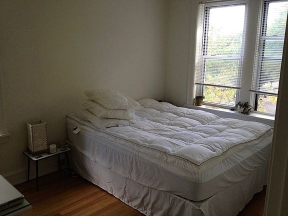 5th image of 4038 N Southport Ave APT 3W