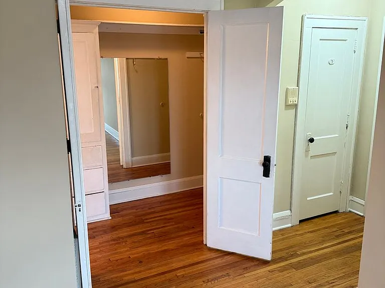 West Powderhorn Terrace — Photo 10