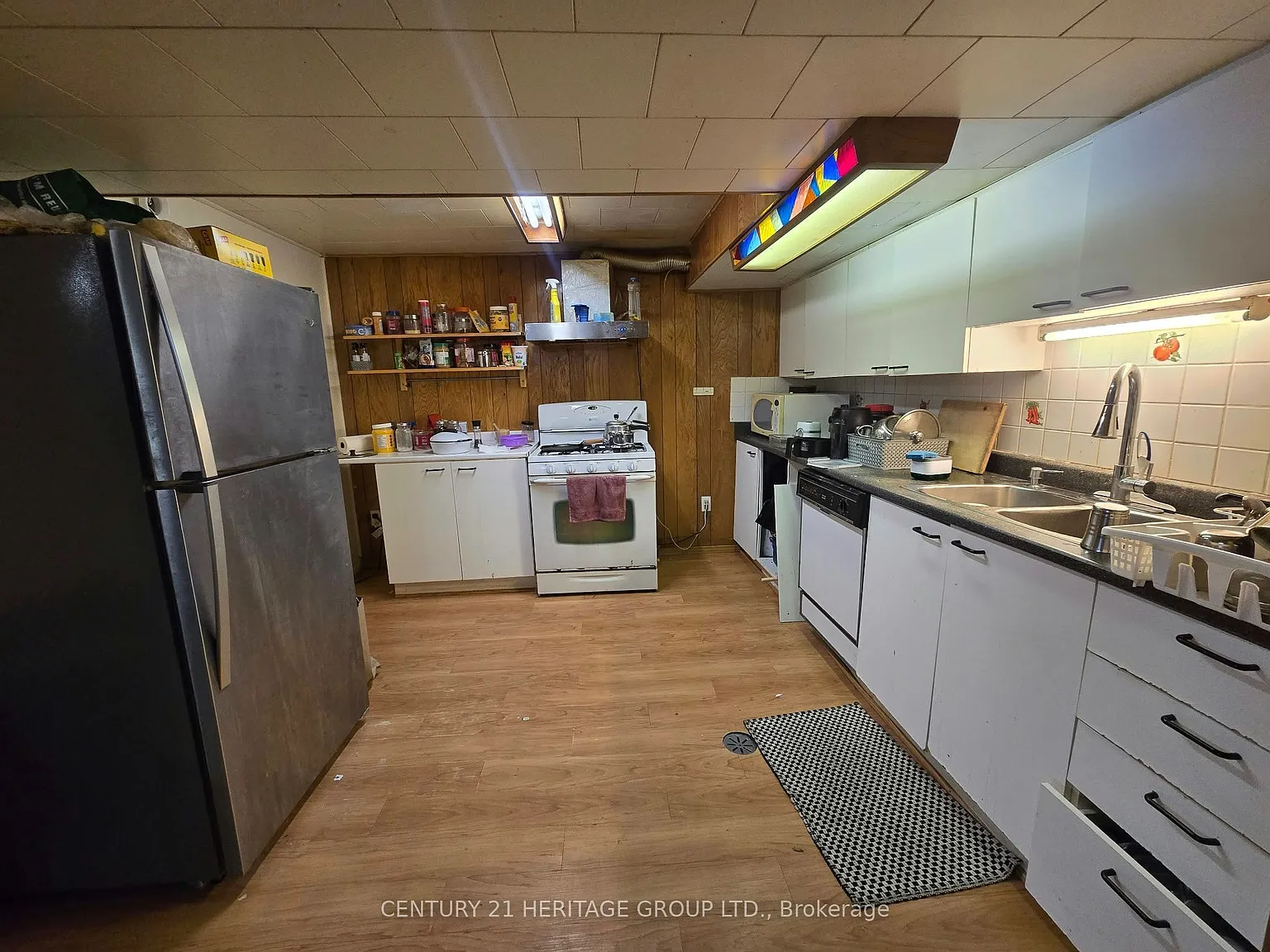 3 bed, $1,750 — Photo 2