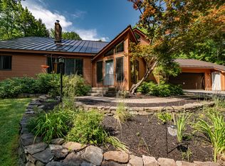50 Robin Hood Dr, Winthrop, ME 04364