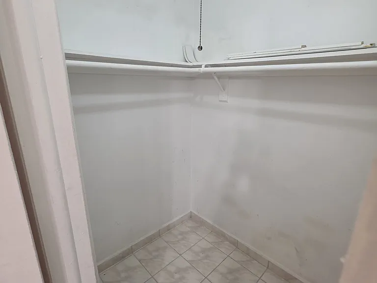 812 NE 2nd St #2 — Photo 4