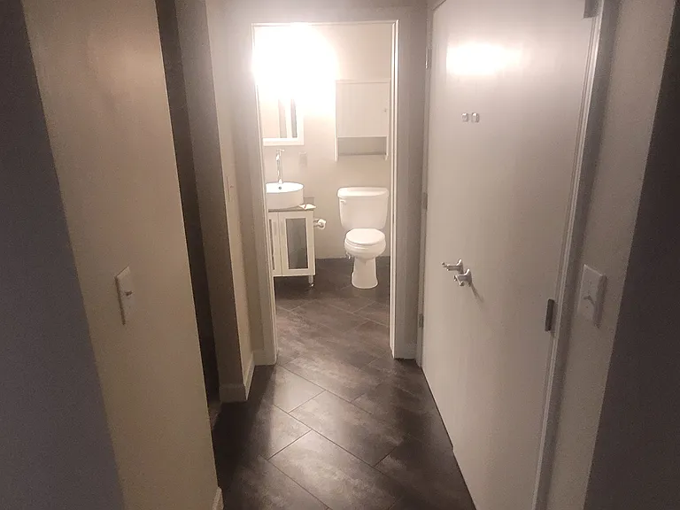 111 E Franklin Ave #109 — Photo 4