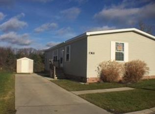 9950 Bellcrest Blvd, Fenton, MI 48430