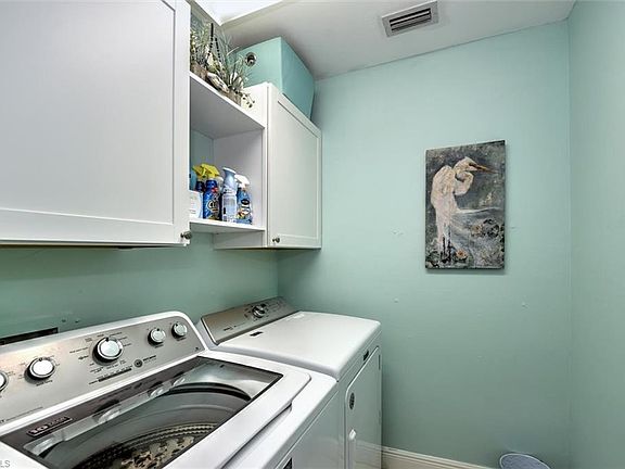 5th image of 3956 Pomodoro Cir Unit 102