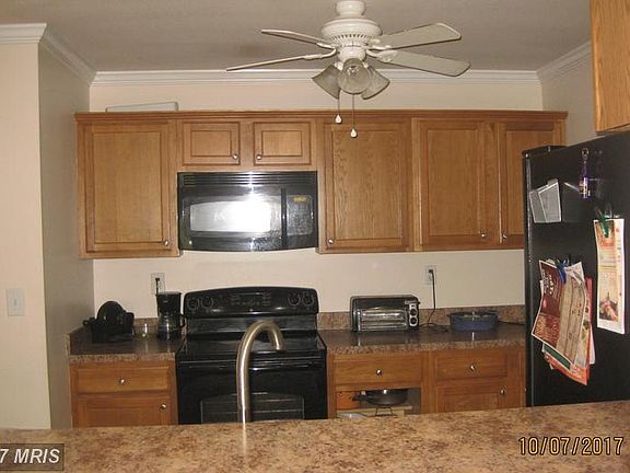 4th image of 919 Berryville Ave