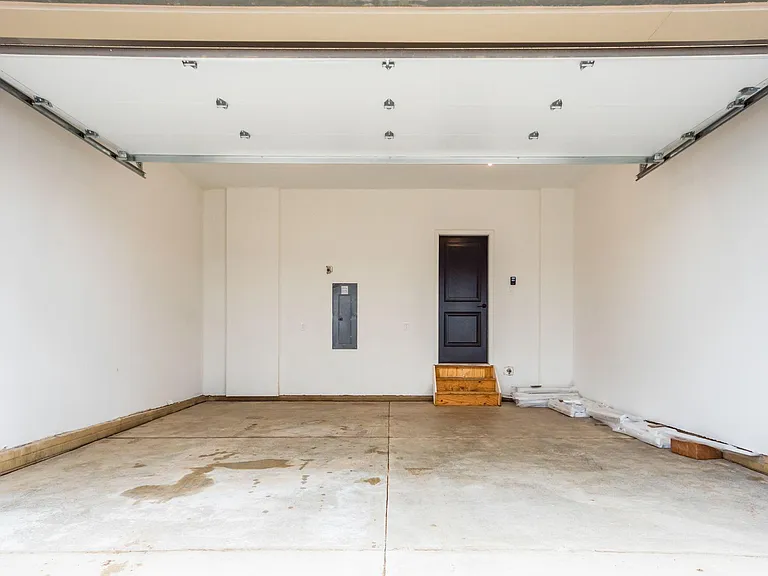 1247 Perry St — Photo 45