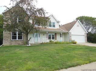 2701 Meadow Pointe Dr, Springfield, IL 62702