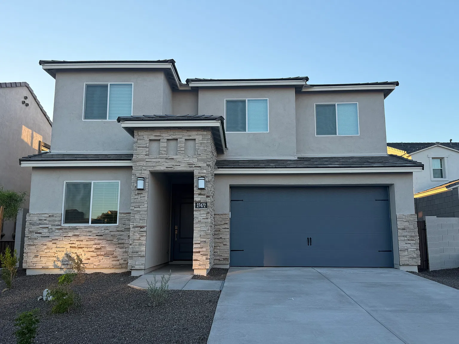 5 bed, 2837 sqft, $3,989 — Photo 2